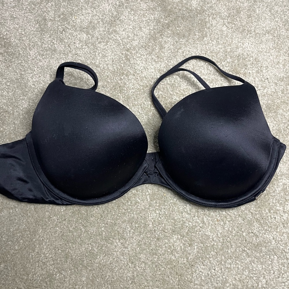 Victoria's Secret Black Full Coverage Bra with Molded Cups